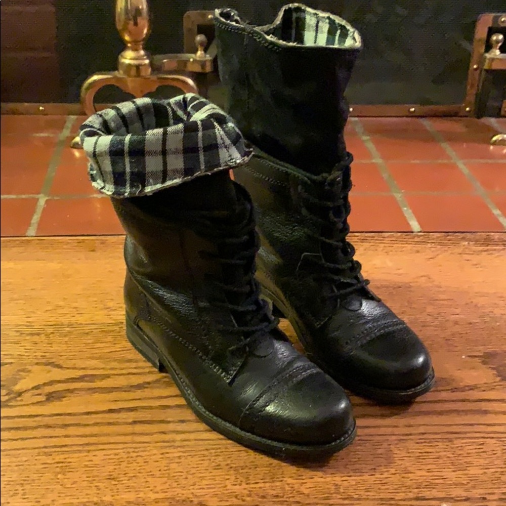 Black Boots